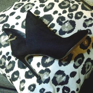 SOLD ☆ BCBG Generation Black Booties